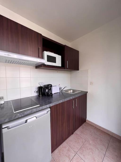 B210 Appartement Disneyland Paris Parking Et Wifi Montévrain Exterior photo