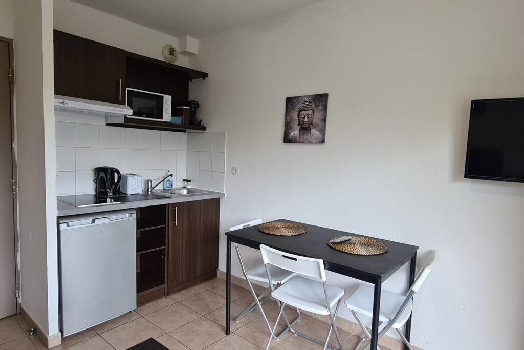 B210 Appartement Disneyland Paris Parking Et Wifi Montévrain Exterior photo